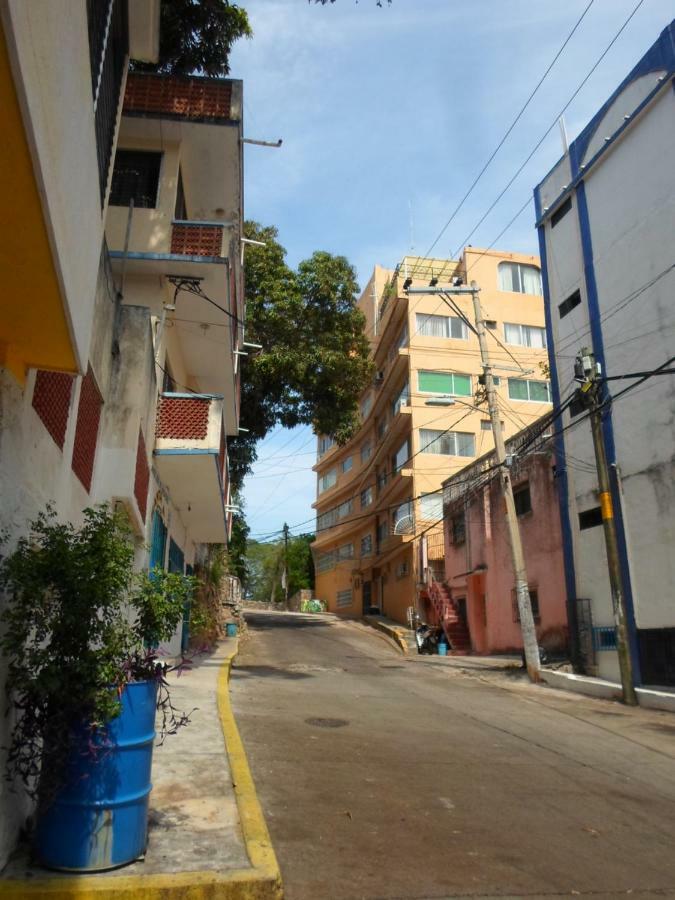 Casa De Huespedes Santa Fe Acapulco Hotel Exterior photo